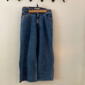 Levi’s Premium Pleated Ribcage Crop Jeans